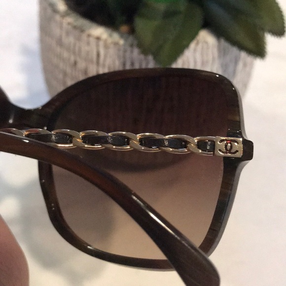 Chanel sunglasses like new! - Picture 4 of 8
